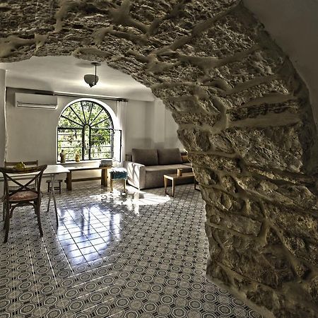 The Nest - A Romantic Vacation Home In Ein Kerem - القدس الغرفة الصورة